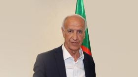 عليق يستنجدُ بدزيري لتعويض رحيل بن شيخة