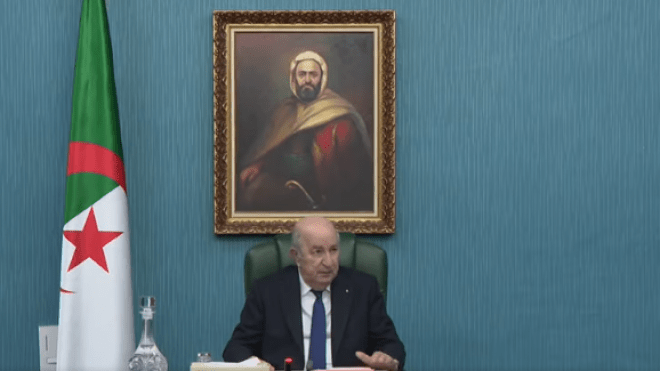 الرئيس تبون يعقد جلسة عمل لمسؤولي القطاعات المعنية بعمليات التصدير والاستيراد