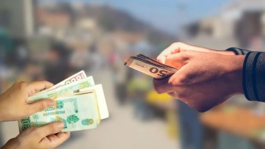 L’euro flambe et bat un nouveau record à 264 dinars au marché noir