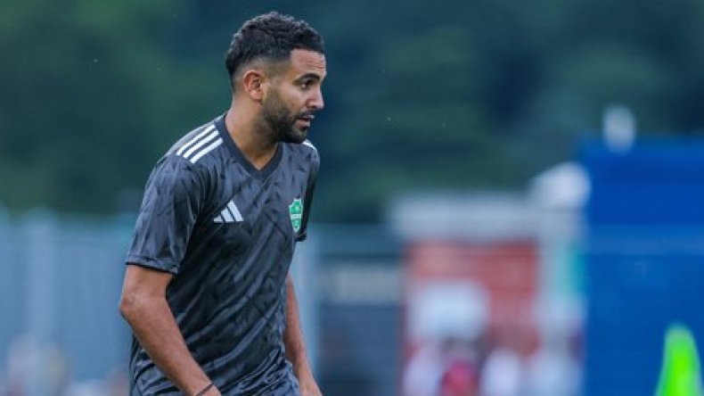 بِالفيديو: تمريرة حاسمة لـ “محرز”