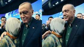 بالفيديو.. لماذا أجهشت أمينة أردوغان بالبكاء وعانقت زوجها؟