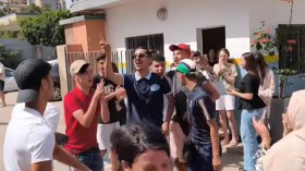 ناجحون يتحدون حرارة الجو ويصنعون مواكب احتفال بالبكالوريا