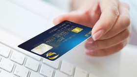 هذه مزايا وخدمات البطاقات الذهبية الجديدة لـ”بريد الجزائر”