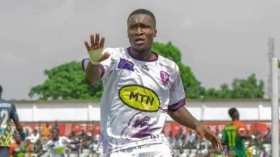 مهاجم كاميروني يقترب من اتحاد العاصمة