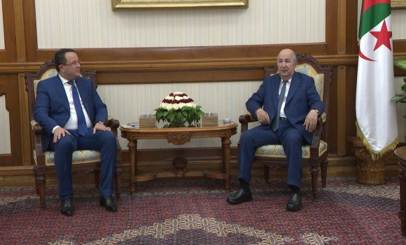 Le président de la République reçoit le Secrétaire général du RND