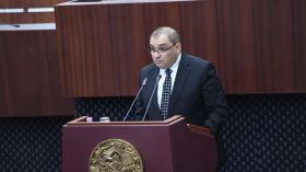 وزير العدل يعرض مشروع قانون الوقاية من تبييض الأموال وتمويل الإرهاب