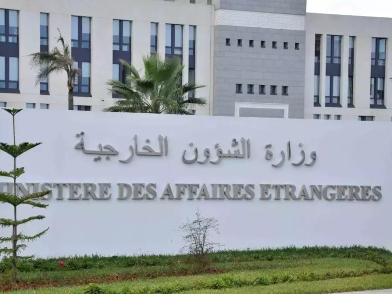 Acheminement et récupération des valises diplomatiques: Le Chargé d’affaires de l’ambassade de France en Algérie convoqué au MAE
