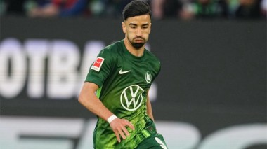 أزمة عمورة طالت واللاعب مطالب بثورة وفعالية