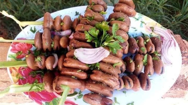 طبق الفول التقليدي.. سيد المائدة بغرداية يوم عاشوراء