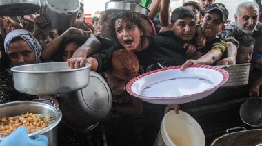 President Tebboune Urges Delivery of Food, Humanitarian Aid to Gaza