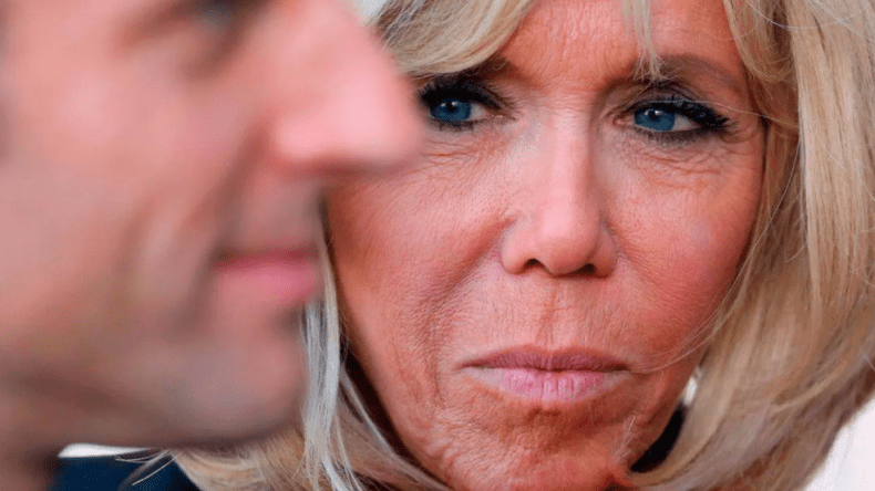 “سأدافع عن شرفي”.. ماكرون يتوعد مروّجي شائعة تحوّل زوجته جنسيا