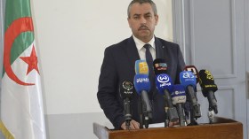 8 حقوق مكفولة قانونَا لـ12 ألف عوْن بمحو الأمية