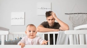 لِمَ يصاب الرجال باكتئاب ما بعد الولادة؟