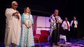 مسرحية ” النصف الآخر”.. دخول القفص الذهبي من أبواب الافتراضي