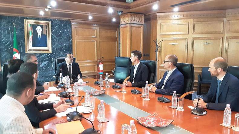 وفد رفيع من “إكسون موبيل” يزور الجزائر لبحث فرص التعاون مع سوناطراك