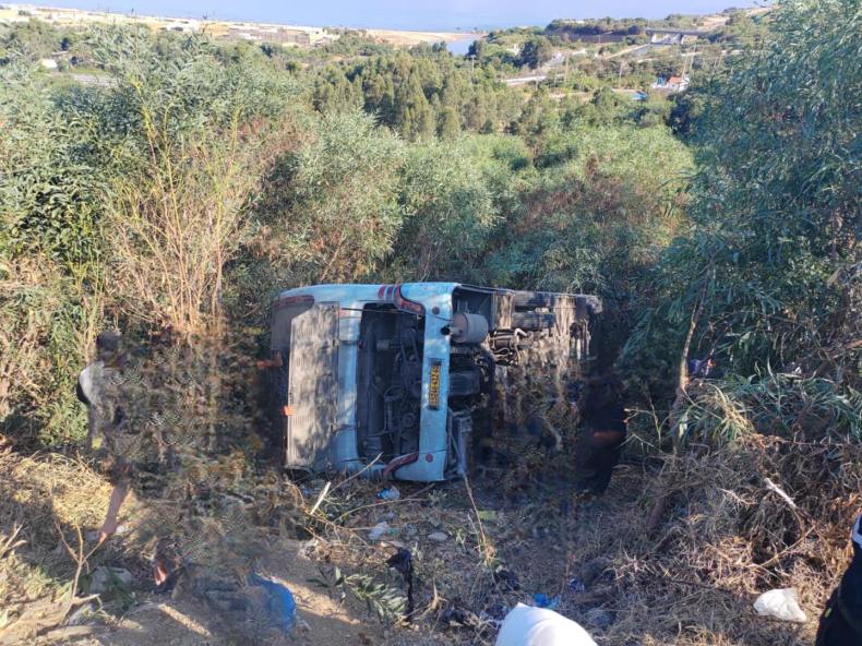 Jijel: 4 morts et 35 blessés suite au renversement d’un bus