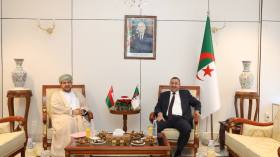 سعيود يبحث مع سفير عُمان التعاون في مجال النقل