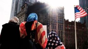 صانعة محتوى أمريكية: لهذا يحاربون الإسلام!