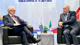 محادثات بين الجزائر والأوروغواي لـ”توطيد التعاون الاقتصادي بين البلدين”