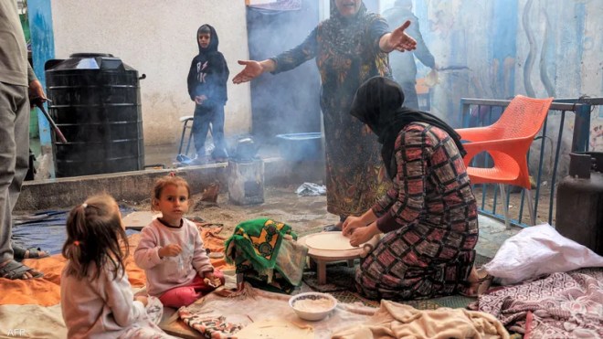 لم تأكل منذ 5 أيام.. امرأة فلسطينية تستغيث من شدة الجوع