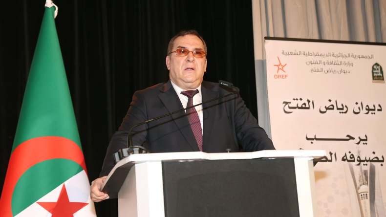 وزير الاتصال يشارك في تأبينية الصحفي الراحل علي ذراع