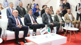 وزير الصناعة الصيدلانية يعاين منشآت إنتاج الأدوية بالعاصمة