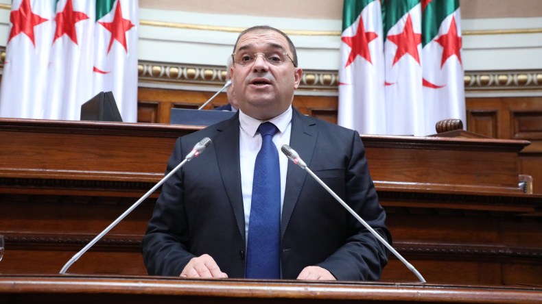 وزير العدل يعرض القانون الأساسي للقضاء أمام مجلس الأمة