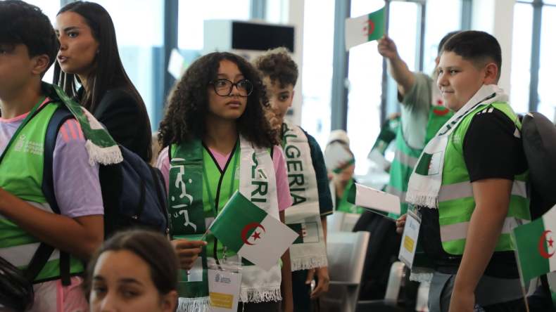 استقبال أول فوج من أبناء الجالية المشاركين في المخيمات الصيفية لهذا الموسم