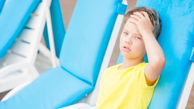 كيف تحمي طفلك من خطر الإجهاد الحراري؟