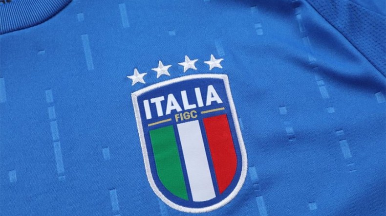 إيطاليون يرفضون مواجهة فريق بلادهم لإسرائيل تضامناً مع فلسطين