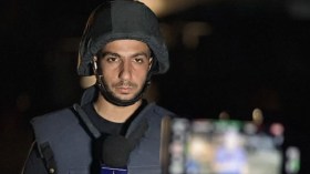 اغتيال أنس الشريف: حين تتحول الكاميرا إلى هدف عسكري وتصبح الكلمة جبهة مقاومة.. 