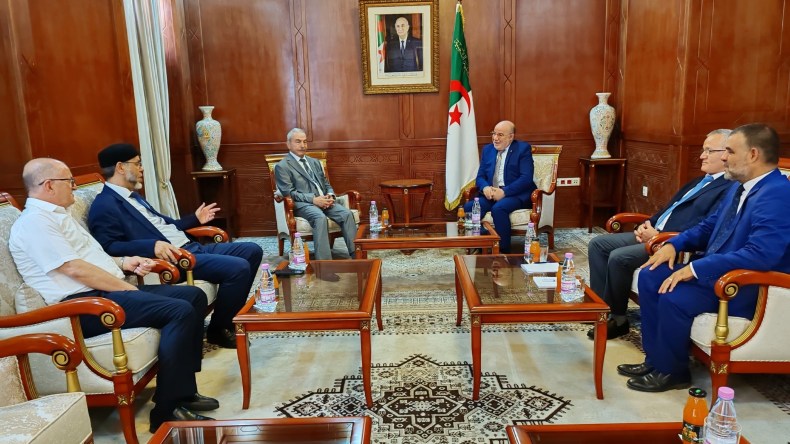 بلمهدي يبحث تعزيز التعاون مع المجلس الأعلى للغة العربية