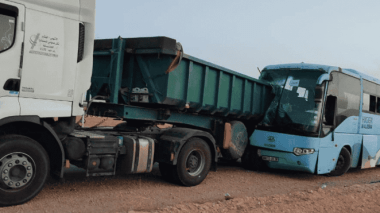Djelfa: 26 blessés dans une collision entre un bus et un camion à Tadimt