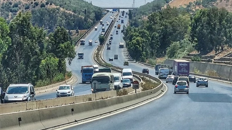 التحضير لأشغال صيانة للطريق السيار شرق–غرب