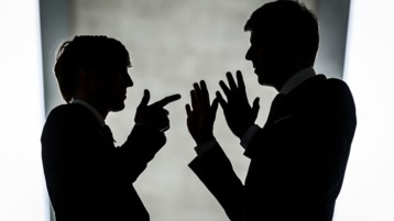 الولع بالخلاف!