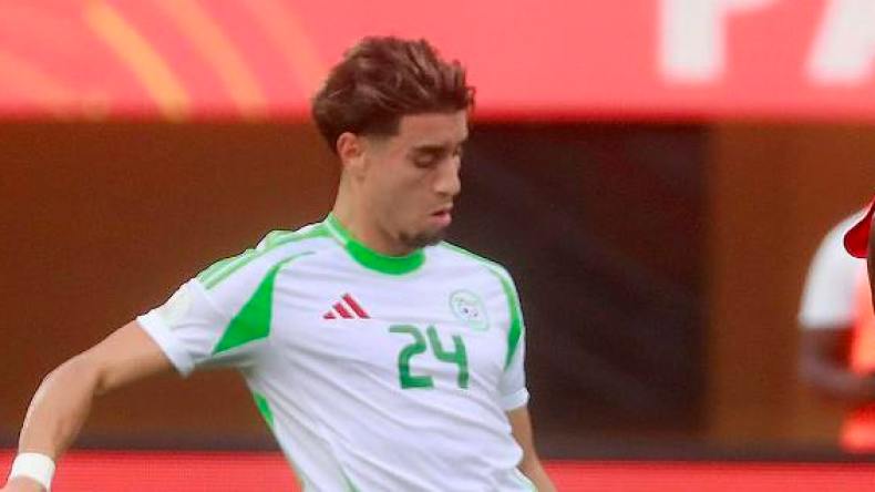 جائزة إفريقية فخرية لـ “خاسف”