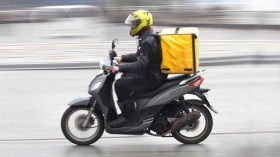 التوصيل “الليفرور”… مهنة هشة محفوفة بالمخاطر!