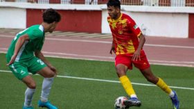 ماهي عقوبة اللاعب الذي يُمضي لِنَاديَين؟