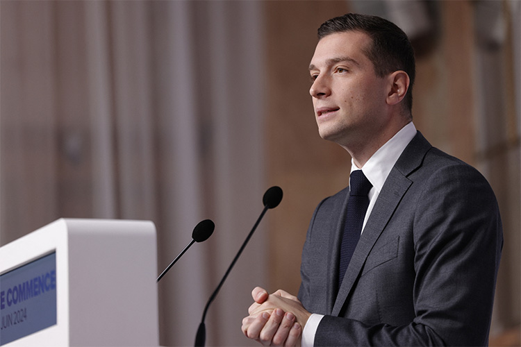 The French far-right drags the European Union into a new “lie”