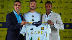 النصر السعودي يعلن تعاقده مع مدافع برشلونة