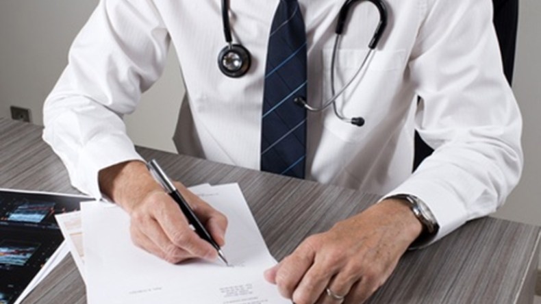 تعويضات لفائدة الممارسين الطبيين في الصحة العمومية