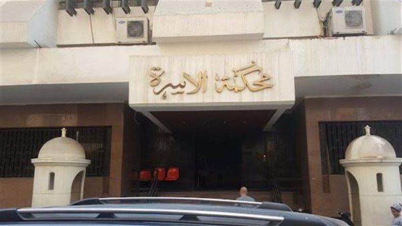 “ينام بين القبور”.. زوجة ترفع دعوى طلاق ضد زوجها لهذا السبب