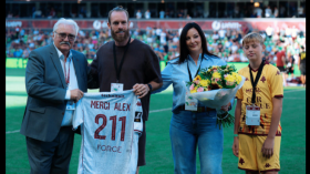 إدارة نادي ميتز تكرّم الحارس أوكيدجا