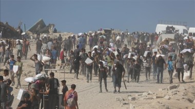 Gaza: 20 Palestiniens tués quand un camion d’aide humanitaire s’est renversé