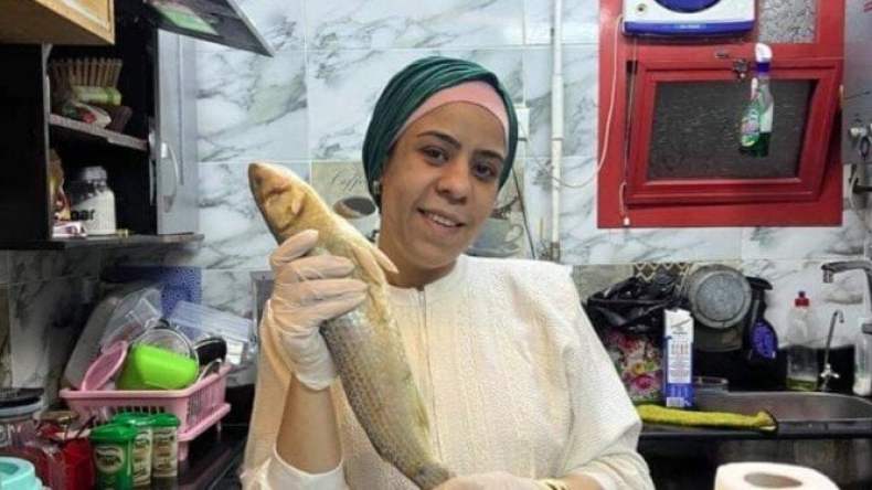 ماذا وجدت الأجهزة الأمنية في بيت “تيك توكر” مصرية؟