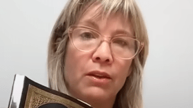 “هكذا ألهمتني سورة “النمل “.. أمريكية مسلمة تتحدث عن تجربتها