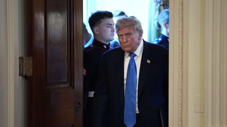 “نهاية الحرب على غزة”.. هل تراجع ترامب عن تصريحاته؟