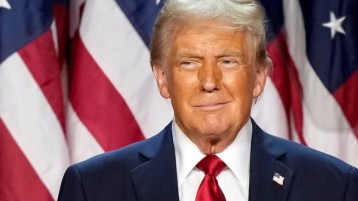 عرض باليمنى وسلب باليسرى