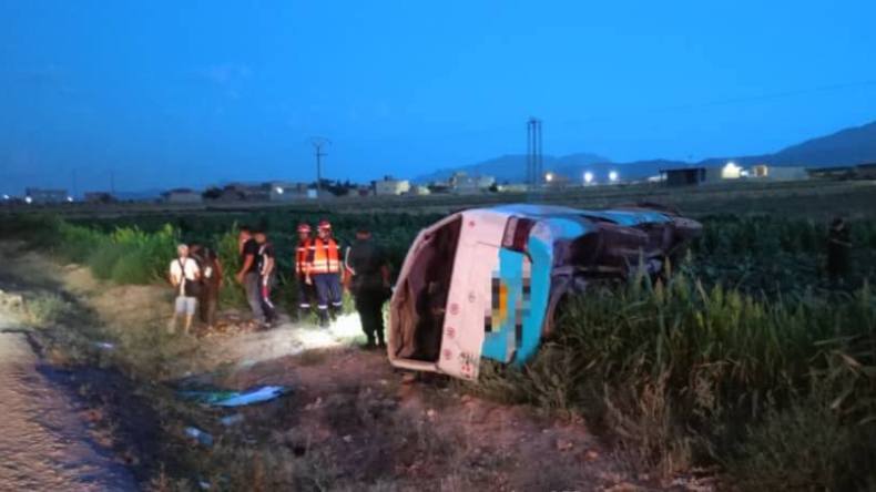 سطيف.. 22 جريحا في حادث انقلاب حافلة كانت في رحلة  