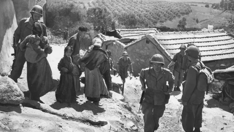 “ميديا بارت” تنشر تحقيقا حول مجزرة 23 ماي 1956 بوادي الصومام: حين تتكلم الضحية ويسكت الجلاد